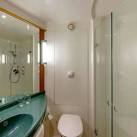 Hotel Ibis Berlin Dreilinden 2*