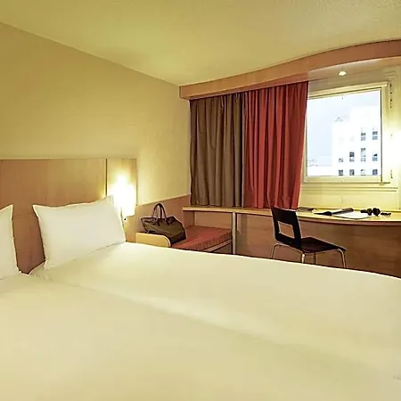 Ibis Berlin Dreilinden Hotel 2*