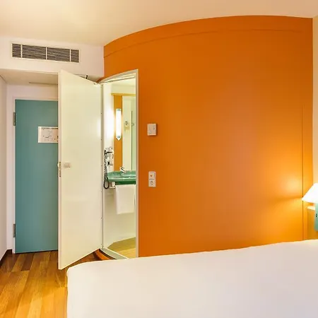 Ibis Berlin Dreilinden 2*