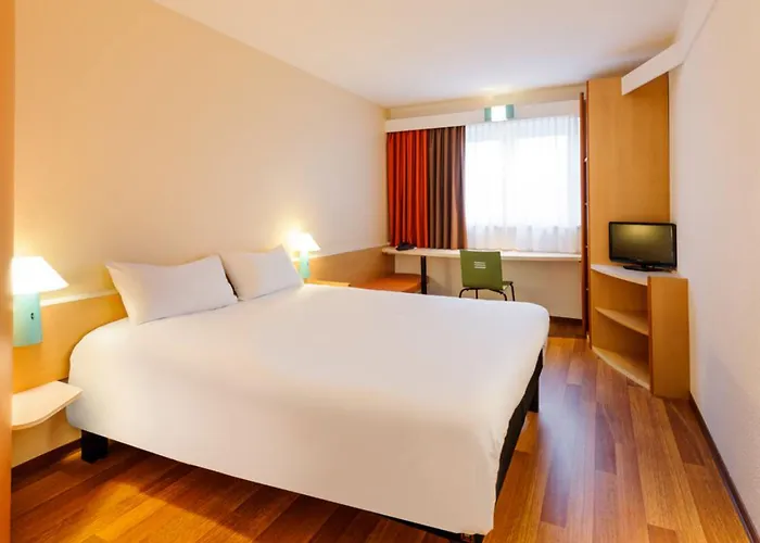 Ibis Berlin Dreilinden Hotel 2*